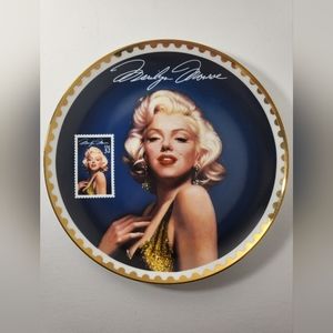 🕳️ Marilyn Monroe - Sultry Yet Regal - 1995